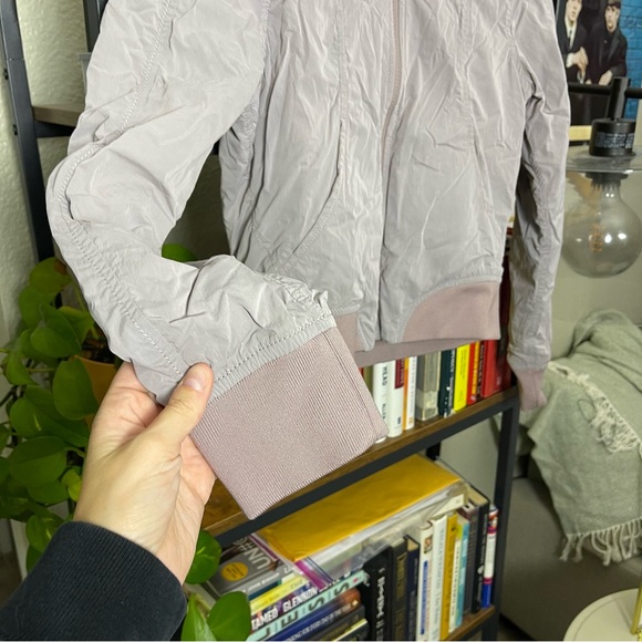 Lululemon Women's Flip It & Reverse It Jacket Purple Size 2 Full Zip PrimaLoft - Picture 4 of 16